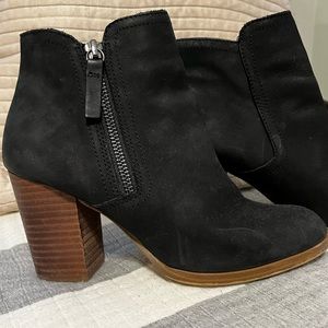 Aldo Black Leather Ankle boots